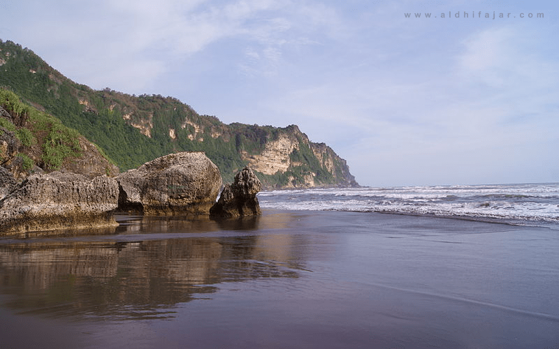 Wisata Jogja Pantai PArangtritis